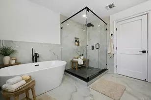 319 Blacksmith Road W, Levittown, NY 11756 - Photo 31