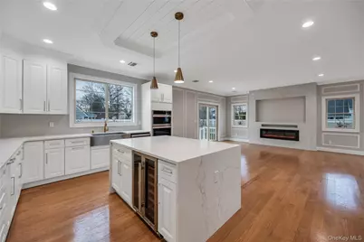 319 Blacksmith Road W, Levittown, NY 11756 - Photo 5