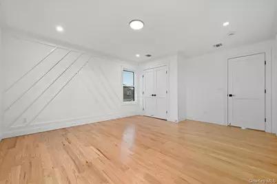 319 Blacksmith Road W, Levittown, NY 11756 - Photo 35