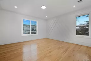 319 Blacksmith Road W, Levittown, NY 11756 - Photo 37