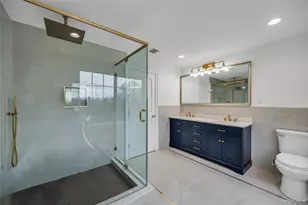 319 Blacksmith Road W, Levittown, NY 11756 - Photo 15