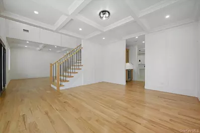 319 Blacksmith Road W, Levittown, NY 11756 - Photo 7