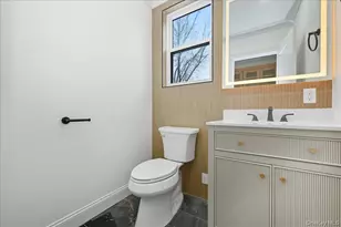 319 Blacksmith Road W, Levittown, NY 11756 - Photo 19