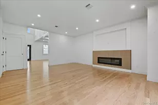 319 Blacksmith Road W, Levittown, NY 11756 - Photo 15