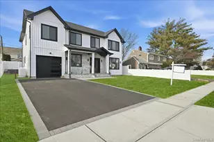 319 Blacksmith Road W, Levittown, NY 11756 - Photo 3