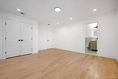 319 Blacksmith Road W, Levittown, NY 11756 - Photo 39