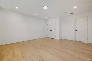 319 Blacksmith Road W, Levittown, NY 11756 - Photo 41