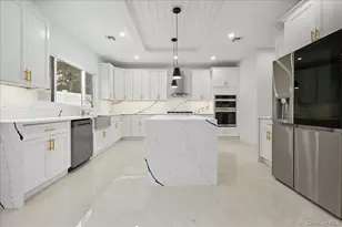 319 Blacksmith Road W, Levittown, NY 11756 - Photo 9