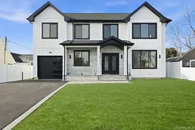 319 Blacksmith Road W, Levittown, NY 11756 - Photo 1