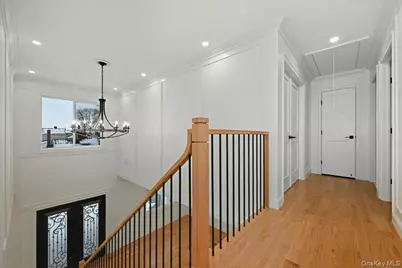 319 Blacksmith Road W, Levittown, NY 11756 - Photo 27