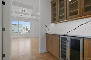 319 Blacksmith Road W, Levittown, NY 11756 - Photo 21