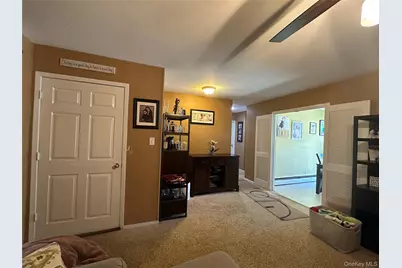 2 Hamilton Court, Coram, NY 11727 - Photo 19