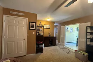 2 Hamilton Ct, Coram, NY 11727 - Photo 19