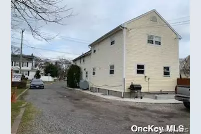 1938 Meadowbrook Road, Merrick, NY 11566 - Photo 5