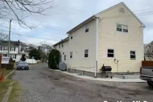 1938 Meadowbrook Rd, Merrick, NY 11566 - Photo 5