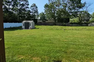 943 MacArthur St, Bohemia, NY 11716 - Photo 19