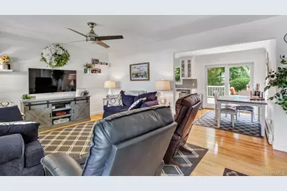 64 School Street, Hampton Bays, NY 11946 - Photo 3