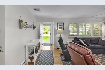 64 School Street, Hampton Bays, NY 11946 - Photo 5