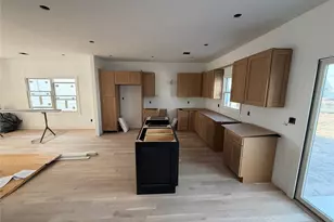 101 Clocks Blvd, Massapequa, NY 11758 - Photo 11