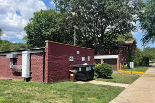 196-53 73rd Ave, Fresh Meadows, NY 11365 - Photo 19