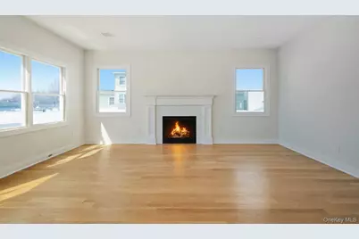 103 Clocks Boulevard, Massapequa, NY 11758 - Photo 7