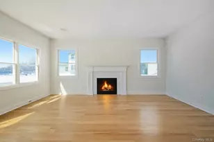 103 Clocks Blvd, Massapequa, NY 11758 - Photo 7