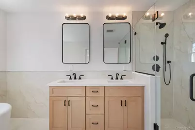 103 Clocks Boulevard, Massapequa, NY 11758 - Photo 13