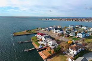 103 Clocks Blvd, Massapequa, NY 11758 - Photo 21