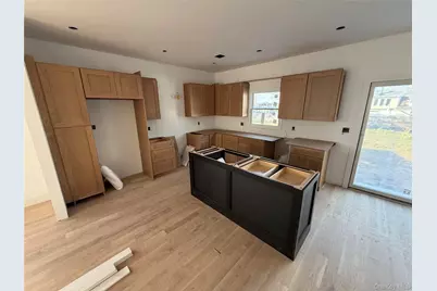 103 Clocks Boulevard, Massapequa, NY 11758 - Photo 7