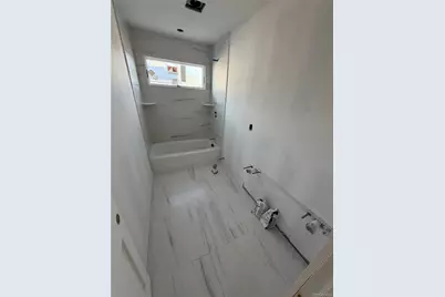 103 Clocks Boulevard, Massapequa, NY 11758 - Photo 27