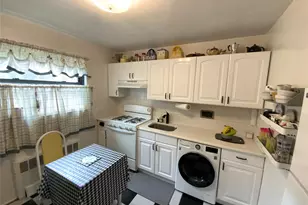 73-19 217th St, Oakland Gardens, NY 11364 - Photo 7