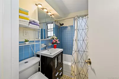 18-40 211th Street Street #4E, Bayside, NY 11360 - Photo 9