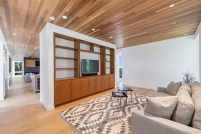 470 Lloyds Lane, Mattituck, NY 11952 - Photo 21