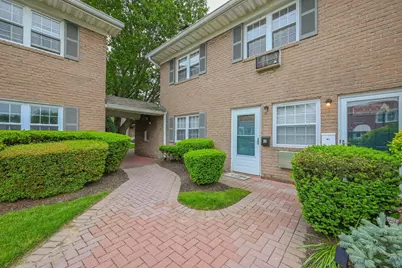 42 Springwood Drive, North Babylon, NY 11703 - Photo 3