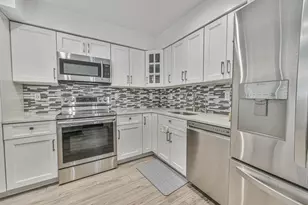 42 Springwood Dr, North Babylon, NY 11703 - Photo 21