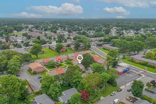 42 Springwood Dr, North Babylon, NY 11703 - Photo 13