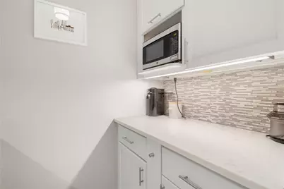 210 E 63rd Street #10E, New York, NY 10065 - Photo 11