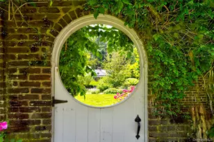 9 Meadow Spring Ln, Glen Cove, NY 11542 - Photo 29