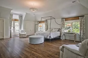 9 Meadow Spring Ln, Glen Cove, NY 11542 - Photo 19