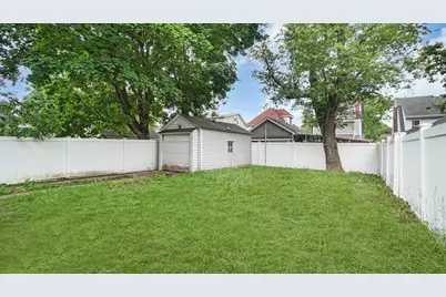 104-28 201 Street, Saint Albans, NY 11412 - Photo 11