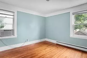 104-28 201st St, Saint Albans, NY 11412 - Photo 7