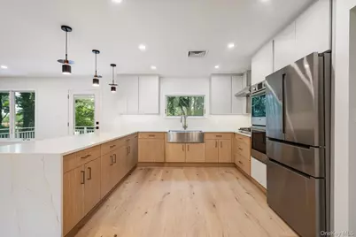 8 Junard Drive, Roslyn, NY 11576 - Photo 5