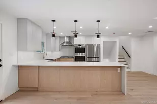 8 Junard Dr, Roslyn, NY 11576 - Photo 7