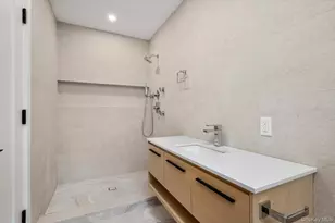 8 Junard Dr, Roslyn, NY 11576 - Photo 23