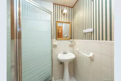 17 Clarkson Avenue, Brooklyn, NY 11226 - Photo 9