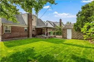 49-75 175th Pl, Fresh Meadows, NY 11365 - Photo 3