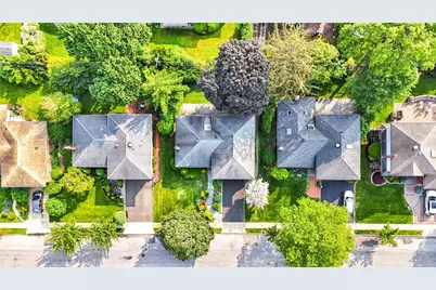 906 Bromton Drive, Westbury, NY 11590 - Photo 35