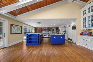 233 Narragansett Ave, Lawrence, NY 11559 - Photo 5