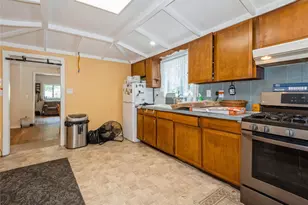 413 Vassar Rd, Poughkeepsie, NY 12603 - Photo 21