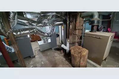 77 Carroll Street, Poughkeepsie, NY 12601 - Photo 5